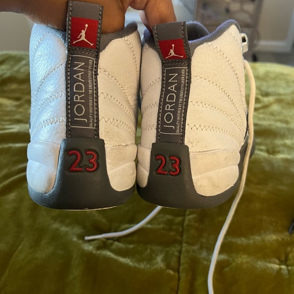 Gray / white Jordan’s great condition - Picture 2 of 6